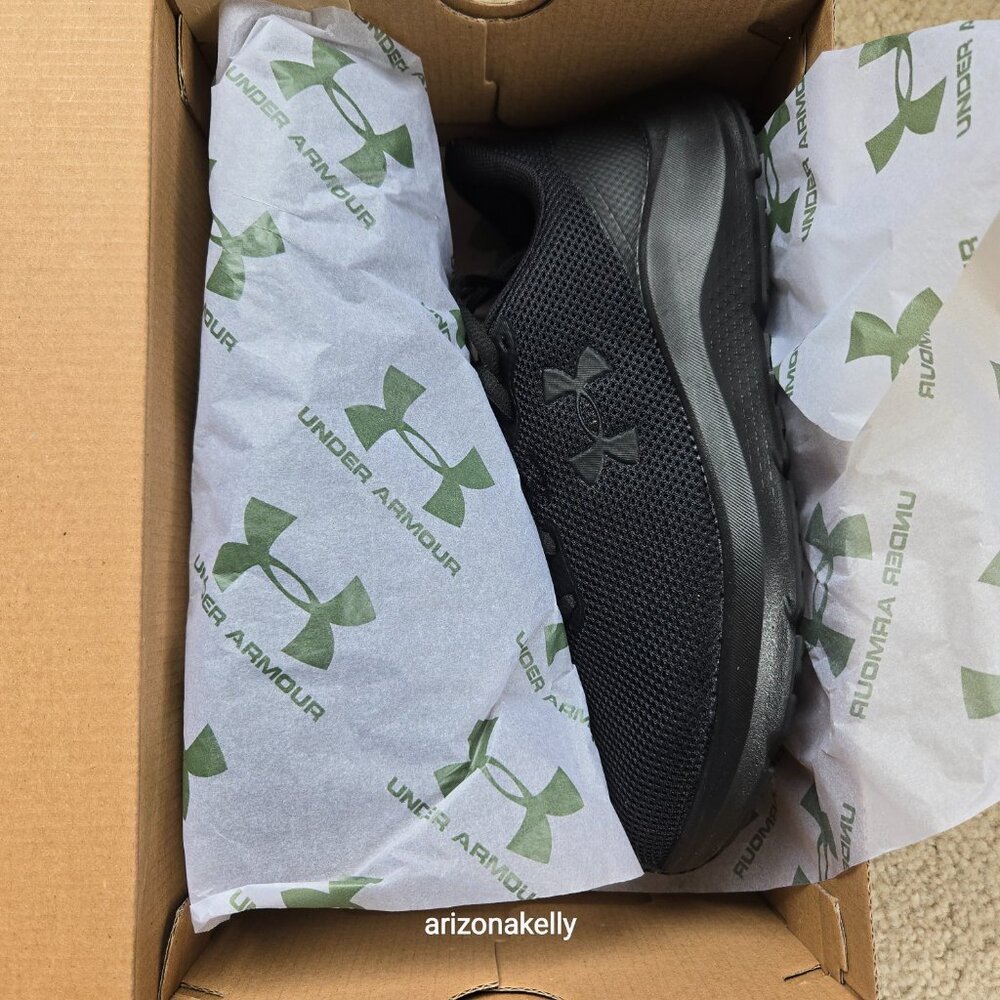 NIB Under Armour Charged Pursuit 4 Running Shoes Sneakers Black/Black {Size 8} - Picture 2 of 8